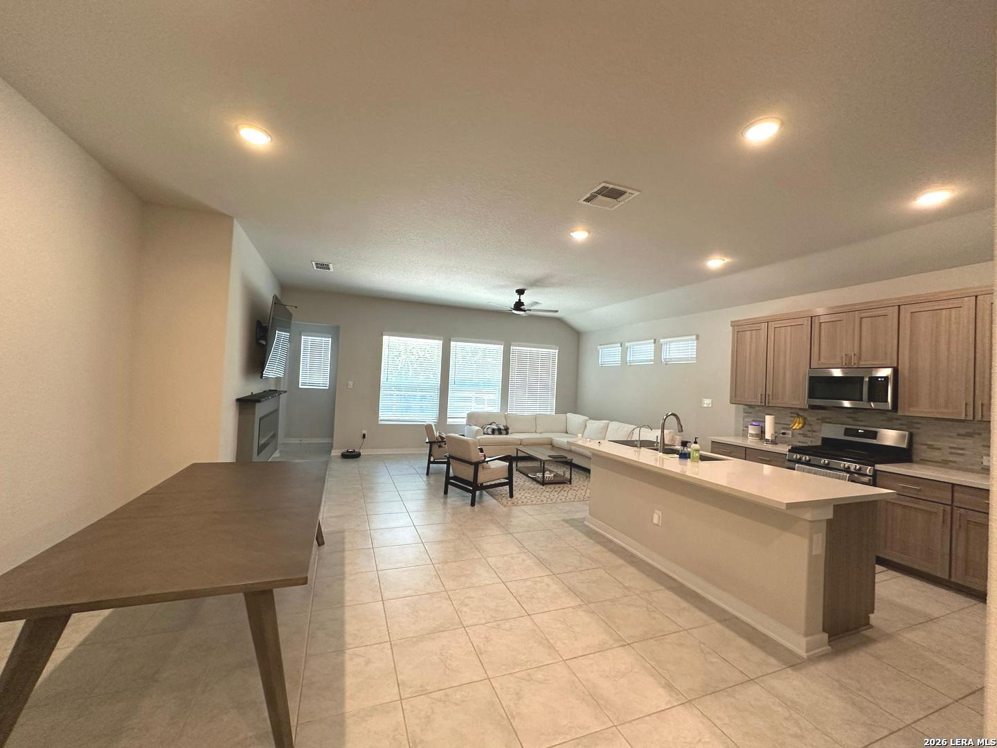 7911 Winterfell San Antonio TX 78249