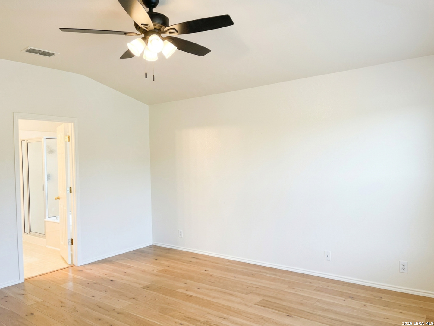 9023 Pinseeker Selma TX 78154