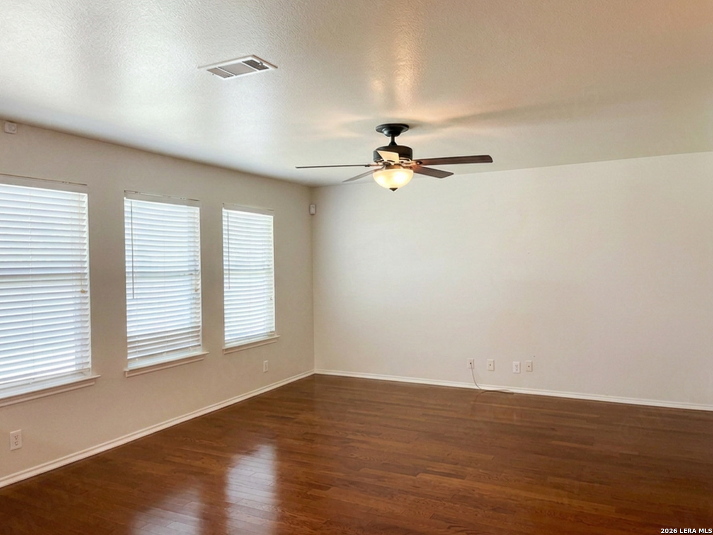 9023 Pinseeker Selma TX 78154
