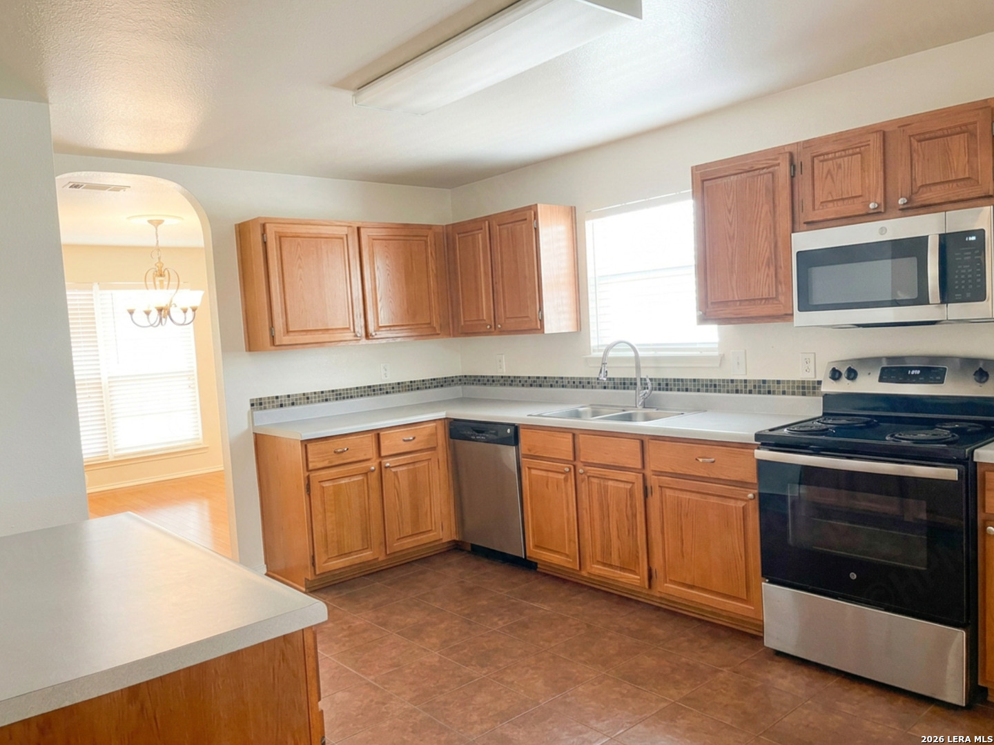 9023 Pinseeker Selma TX 78154