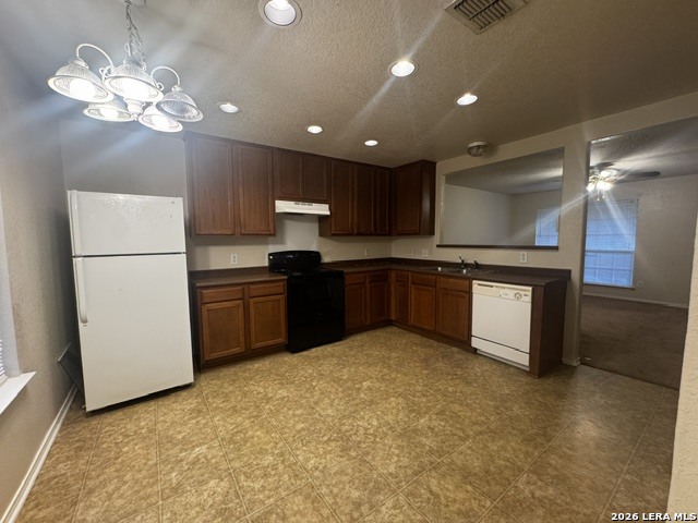 3614 Dunlap Fields Converse TX 78109