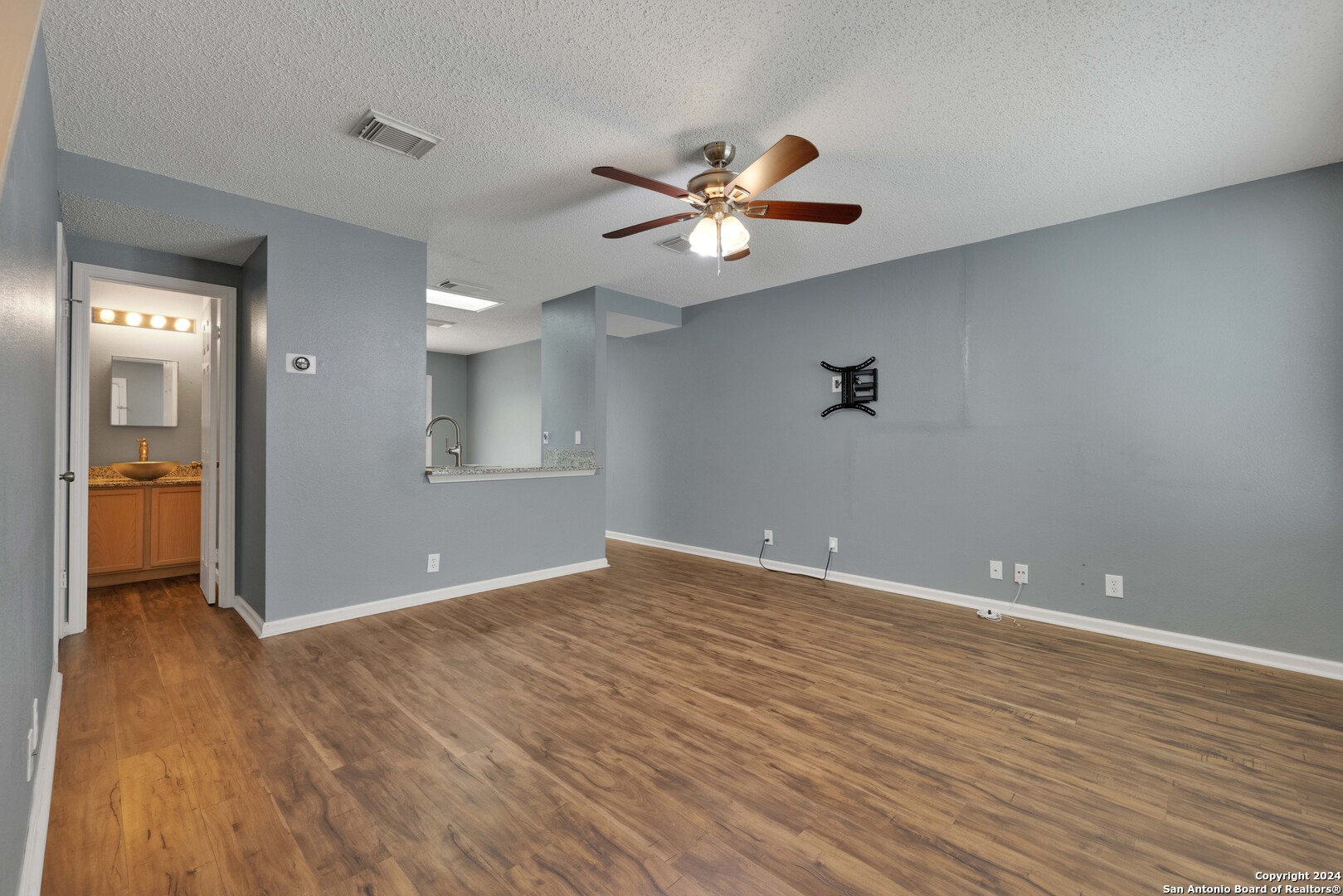 9230 New Kenton San Antonio TX 78240