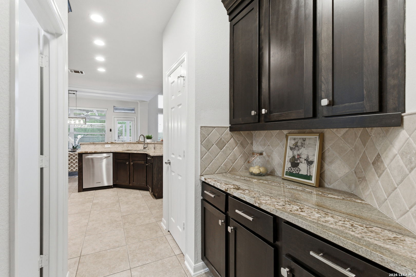 922 Desert Bluff San Antonio TX 78258