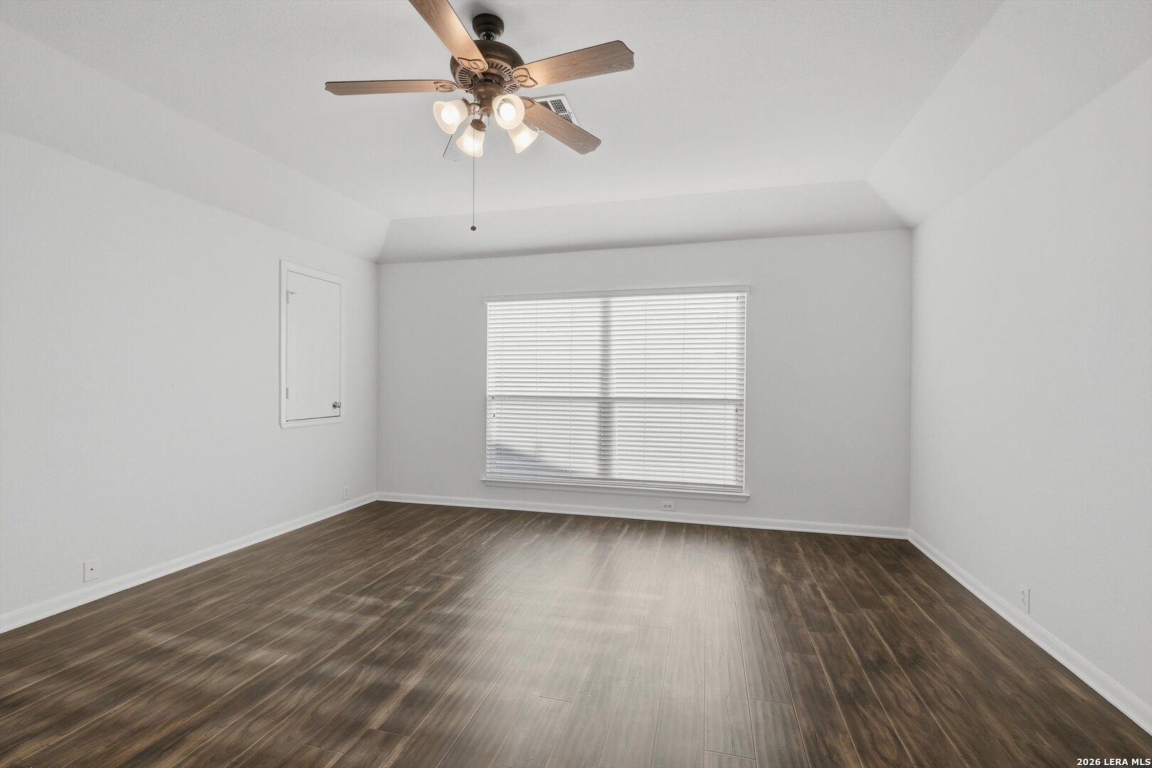 922 Desert Bluff San Antonio TX 78258