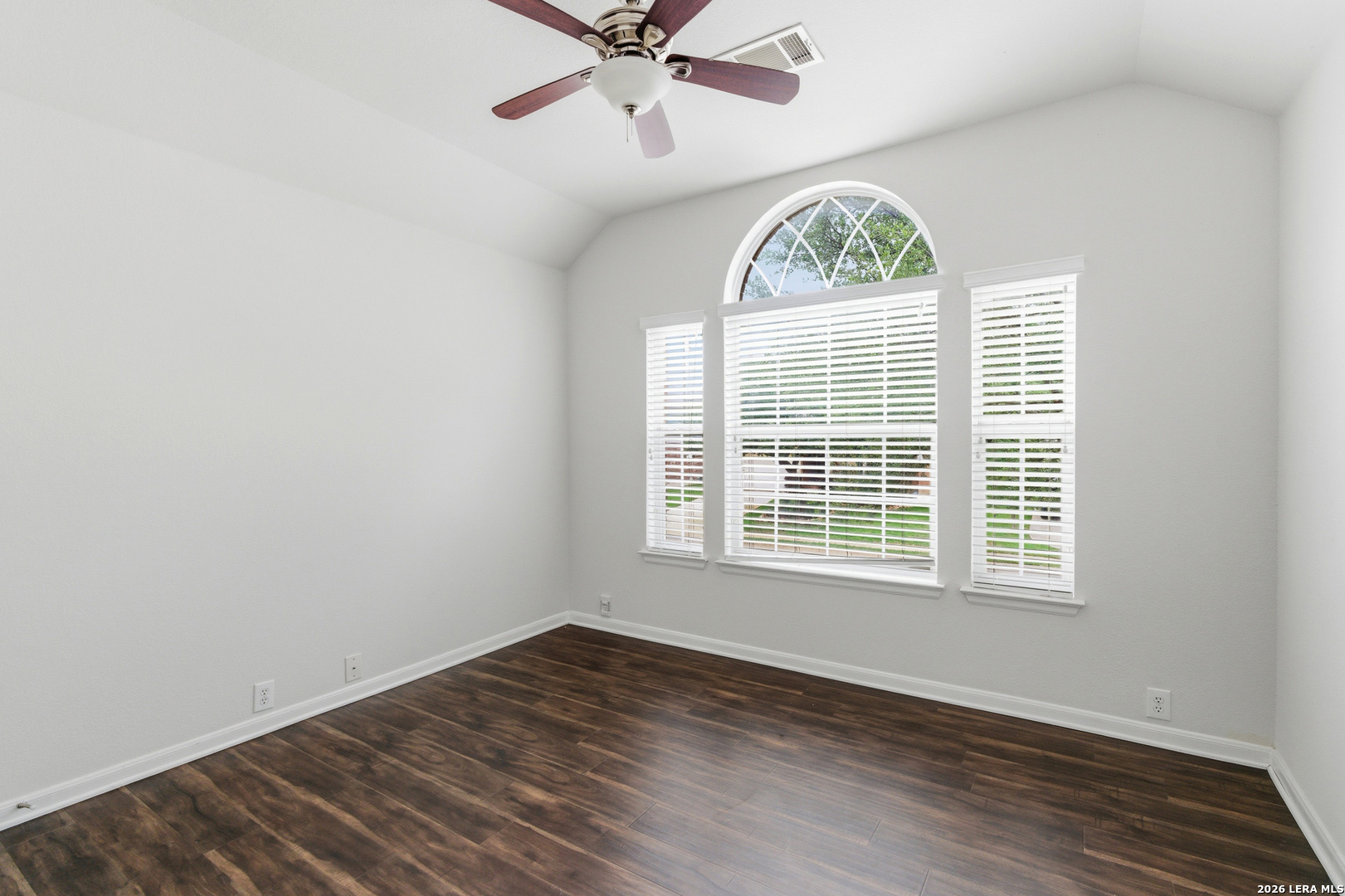 922 Desert Bluff San Antonio TX 78258