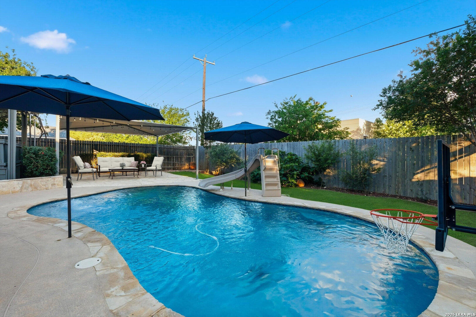 922 Desert Bluff San Antonio TX 78258