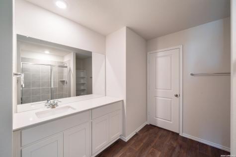 111 Sabine Gull San Antonio TX 78253