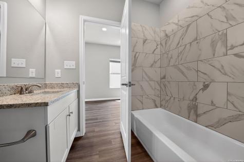 127 Avenue Ventana San Antonio TX 78256