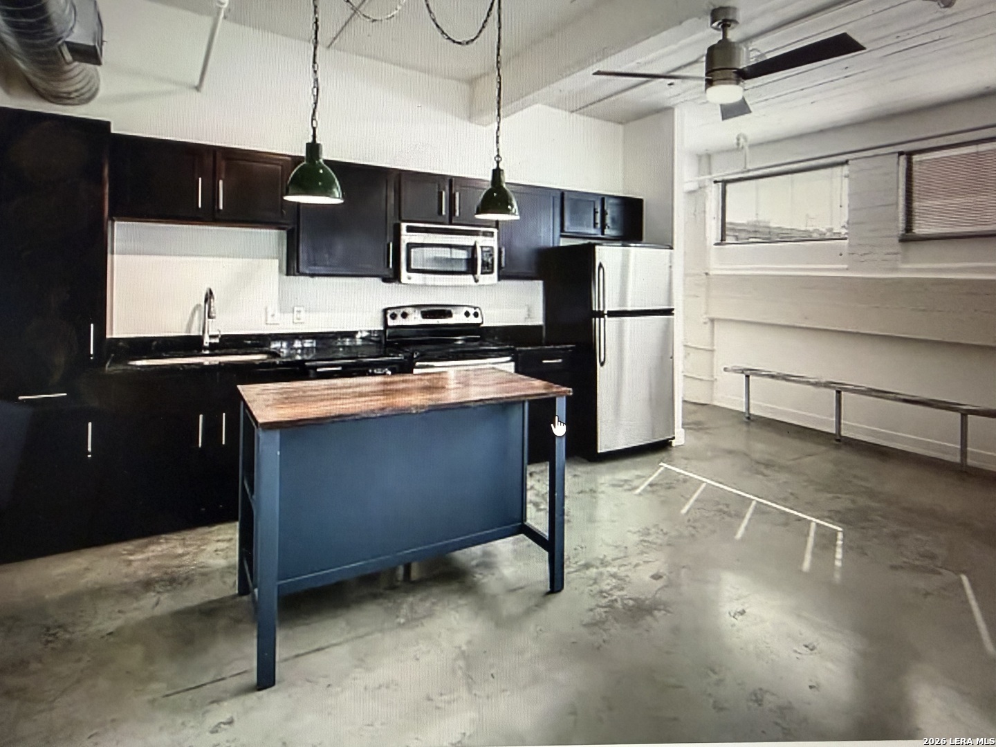 1401 S Flores San Antonio TX 78204
