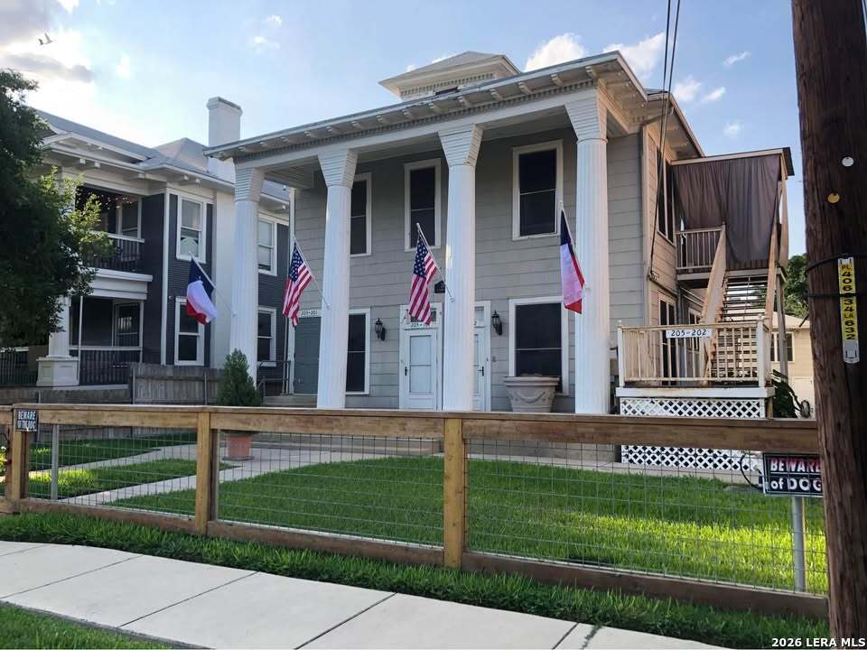 205 E Courtland San Antonio TX 78212