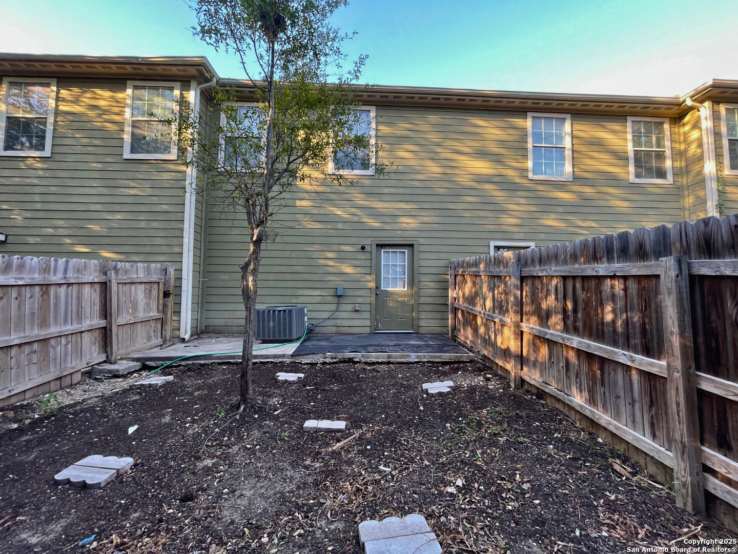 8603 Kingsbury View San Antonio TX 78240