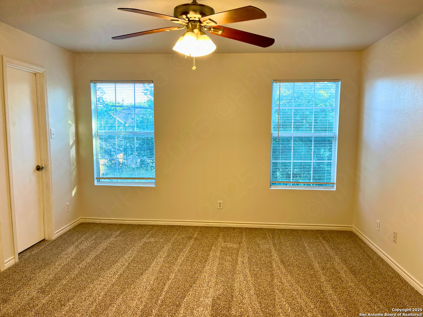 8603 Kingsbury View San Antonio TX 78240