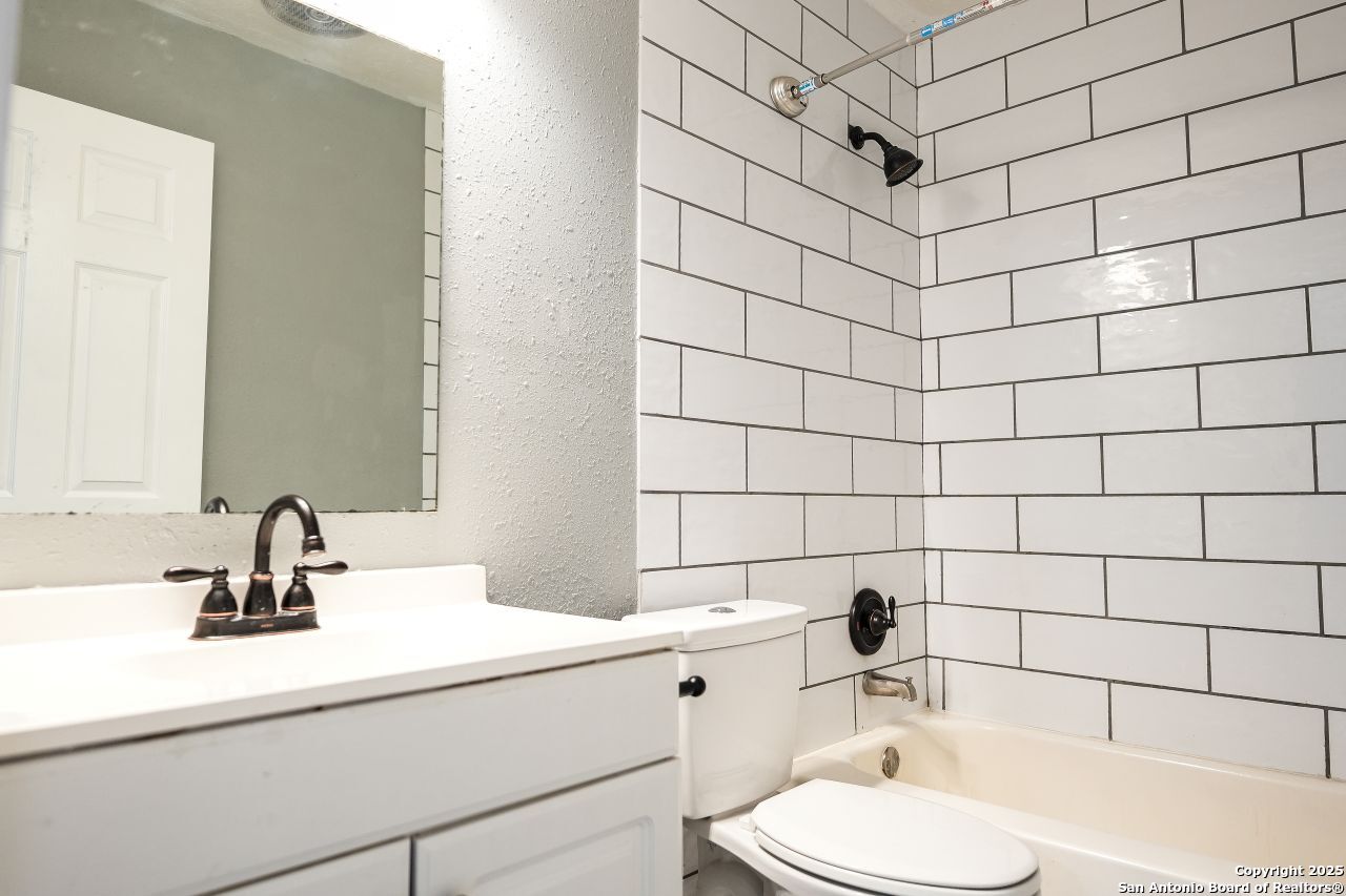 407 Samuel Drive San Antonio TX 78227