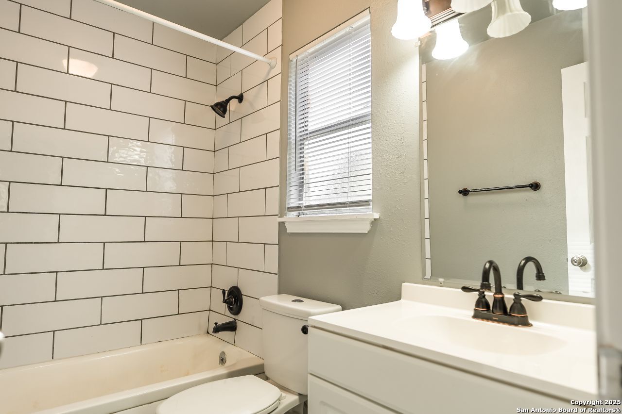 407 Samuel Drive San Antonio TX 78227