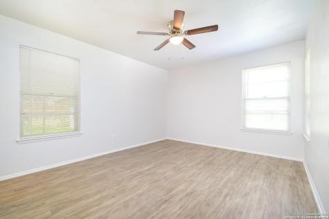 5915 Gabor Drive San Antonio TX 78240