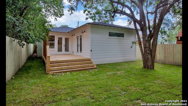 618 E Evergreen Street San Antonio TX 78212
