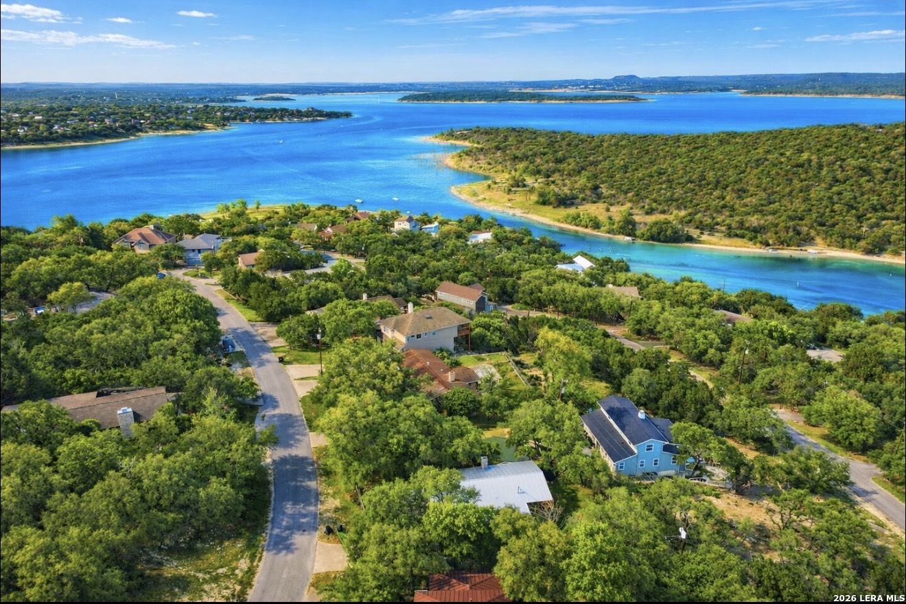 520 Lake Forest Canyon Lake TX 78133
