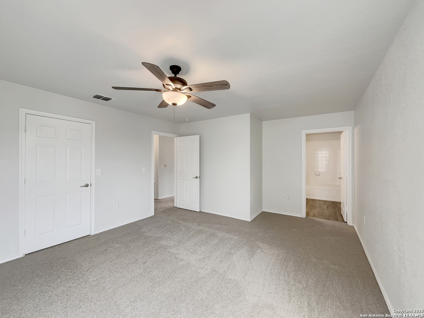 6010 Blossom Bend San Antonio TX 78218