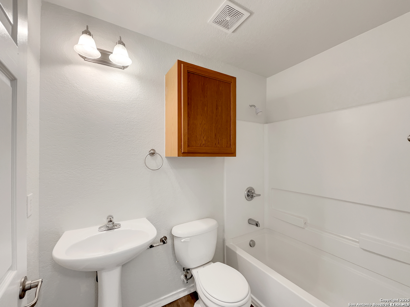 6010 Blossom Bend San Antonio TX 78218
