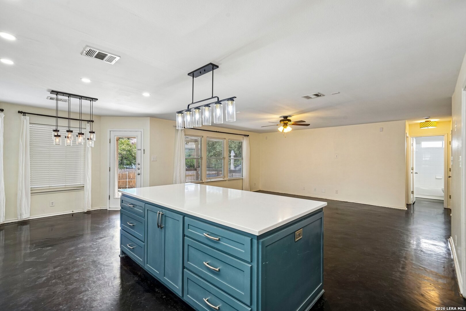 315 Hollow Grove San Antonio TX 78253