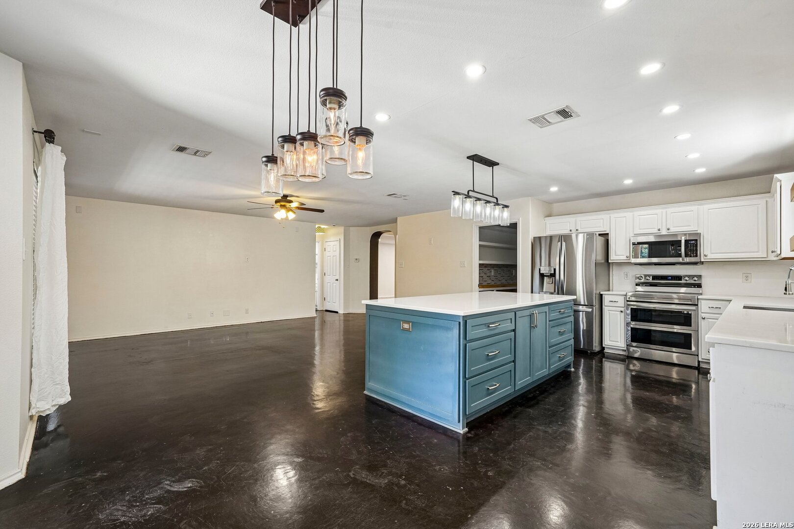 315 Hollow Grove San Antonio TX 78253