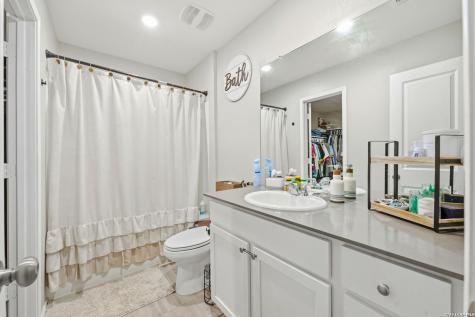140 Maverick Cove Pleasanton TX 78064