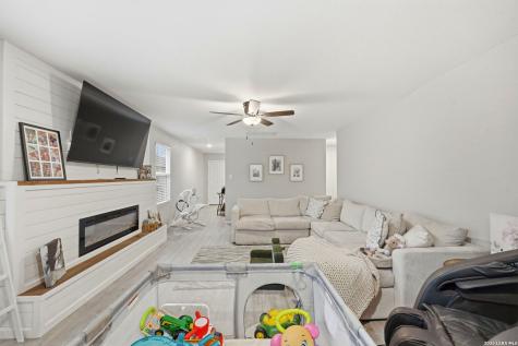 140 Maverick Cove Pleasanton TX 78064