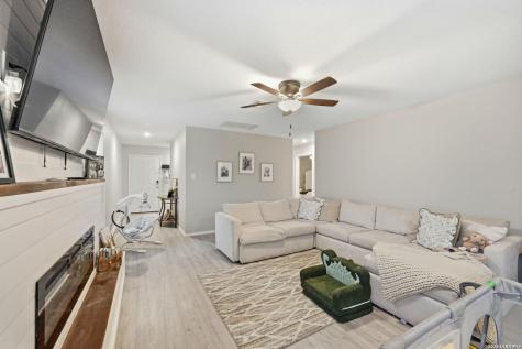 140 Maverick Cove Pleasanton TX 78064