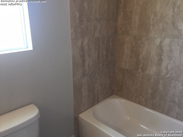 16910 Spirit Brook Selma TX 78154