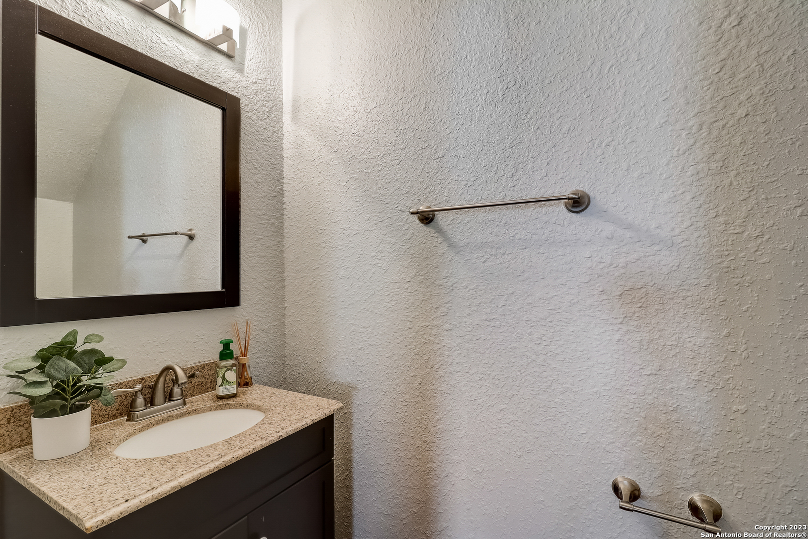 8002 Willow Country San Antonio TX 78254