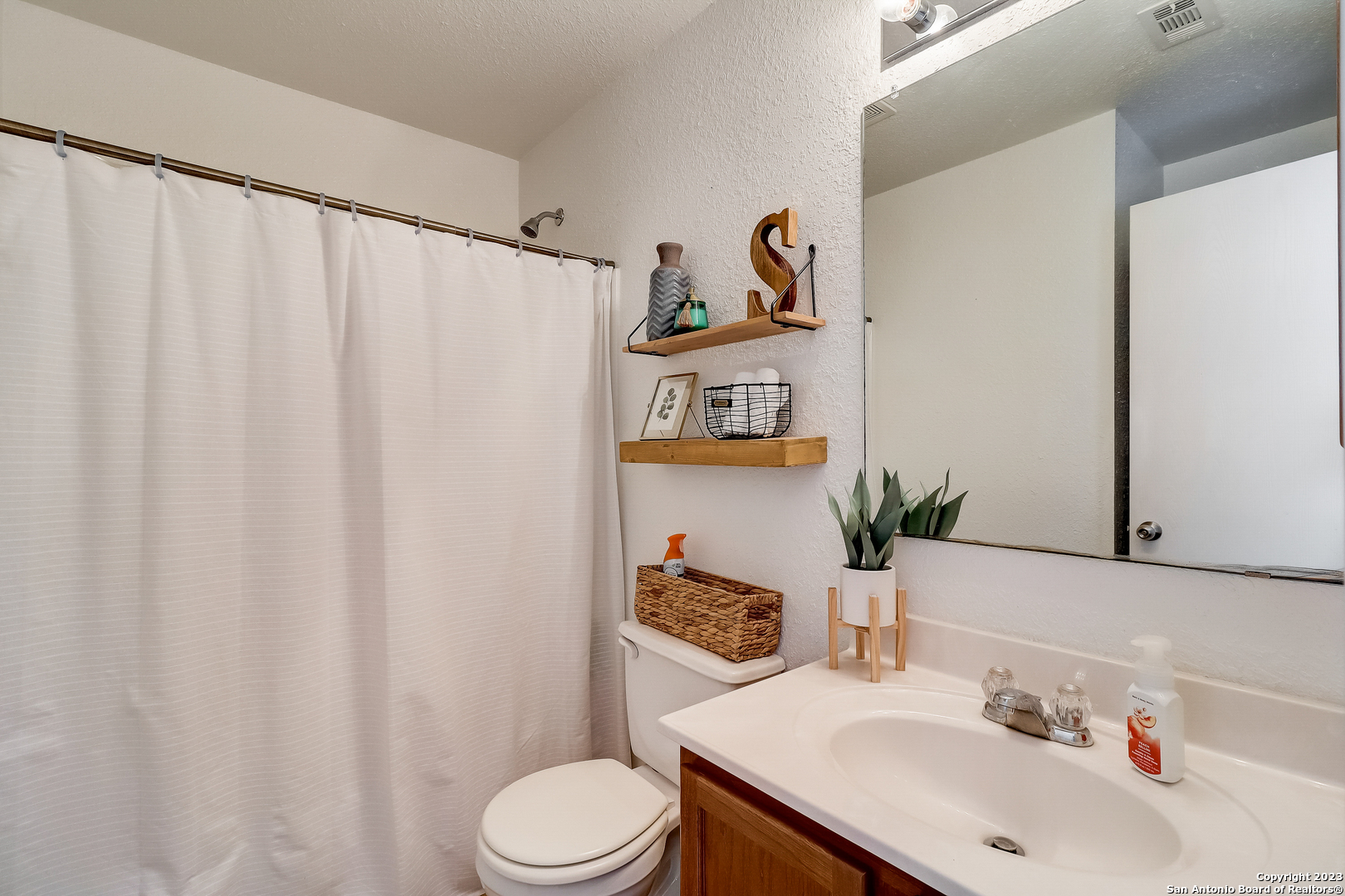 8002 Willow Country San Antonio TX 78254