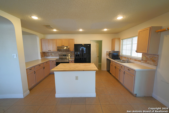 7135 Teton Ridge San Antonio TX 78233