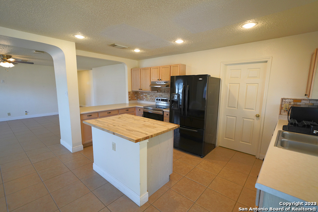 7135 Teton Ridge San Antonio TX 78233