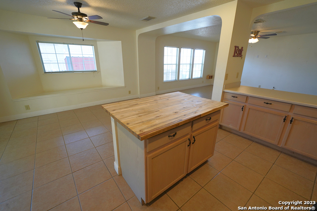 7135 Teton Ridge San Antonio TX 78233