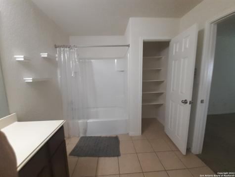 6843 Luckey Path San Antonio TX 78252