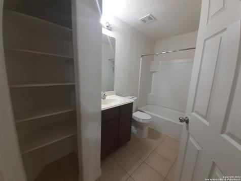6843 Luckey Path San Antonio TX 78252