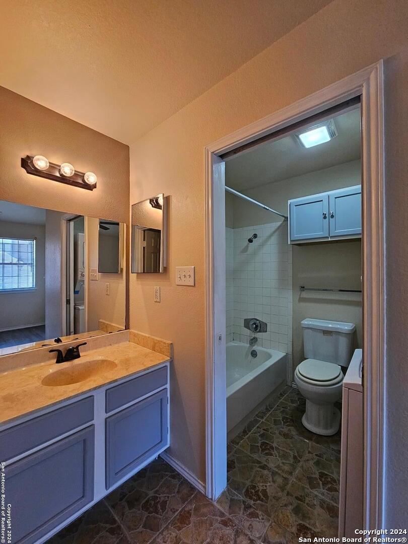 4803 Hamilton Wolfe San Antonio TX 78229