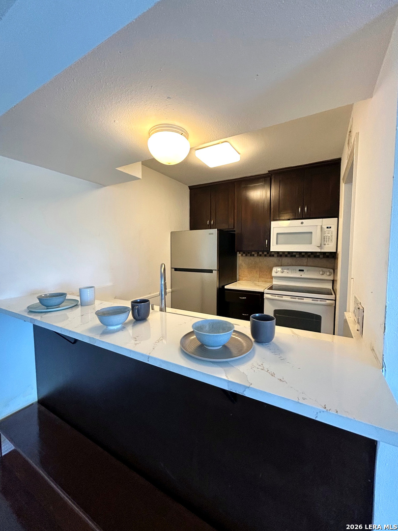 223 W Silver Sands Drive San Antonio TX 78216