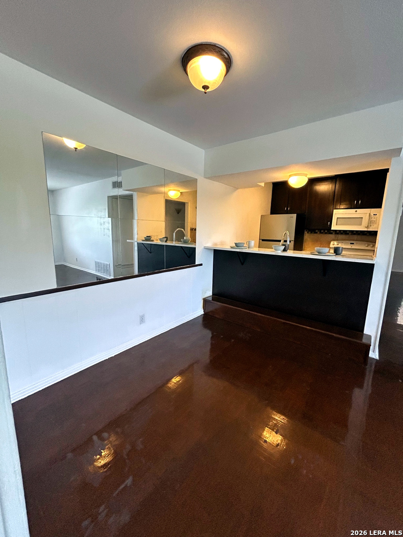 223 W Silver Sands Drive San Antonio TX 78216