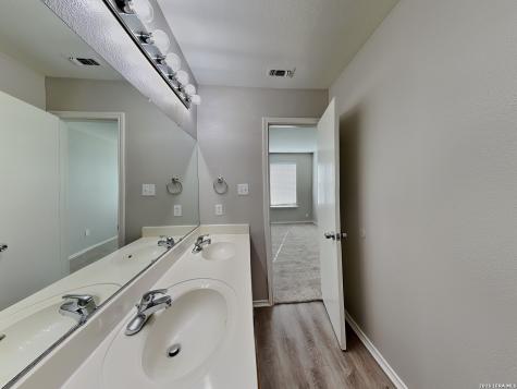 2726 Candleridge San Antonio TX 78244