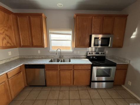 606 Campion Red San Antonio TX 78245