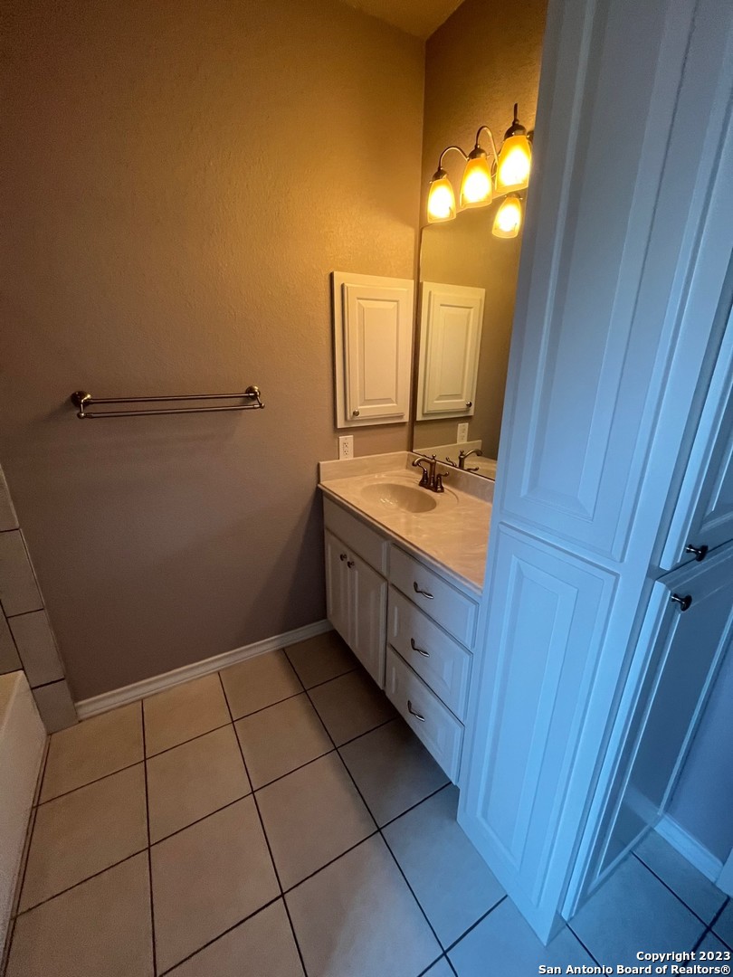 1835 White Tail Lane Bandera TX 78003