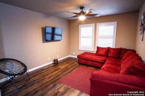 5323 Dannelly Field San Antonio TX 78227