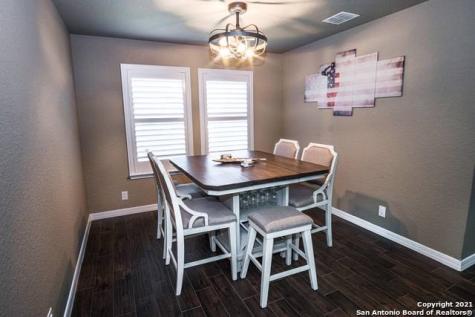5323 Dannelly Field San Antonio TX 78227