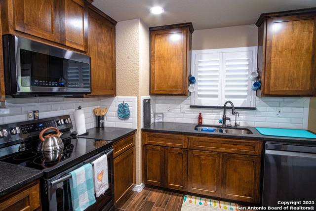 5323 Dannelly Field San Antonio TX 78227