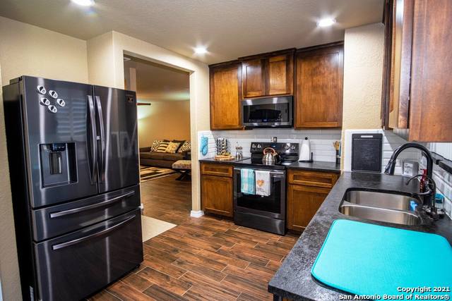 5323 Dannelly Field San Antonio TX 78227
