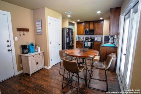 5323 Dannelly Field San Antonio TX 78227
