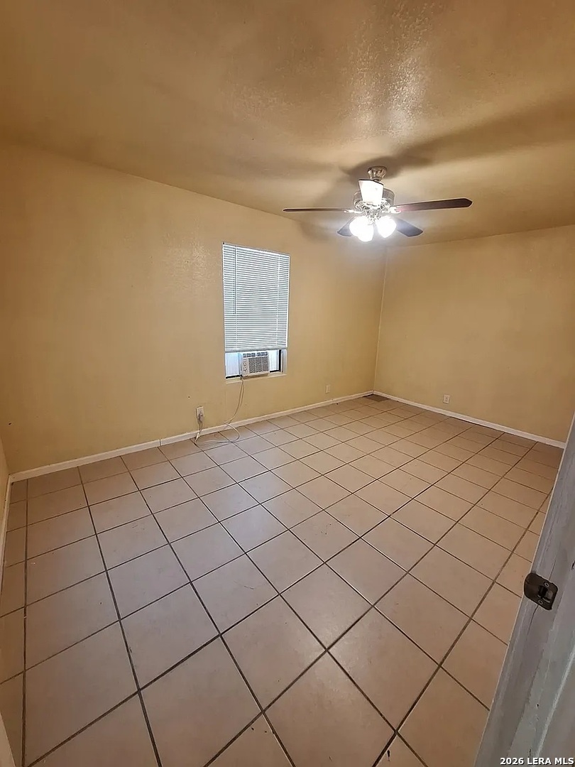 1040 Gulf San Antonio TX 78202