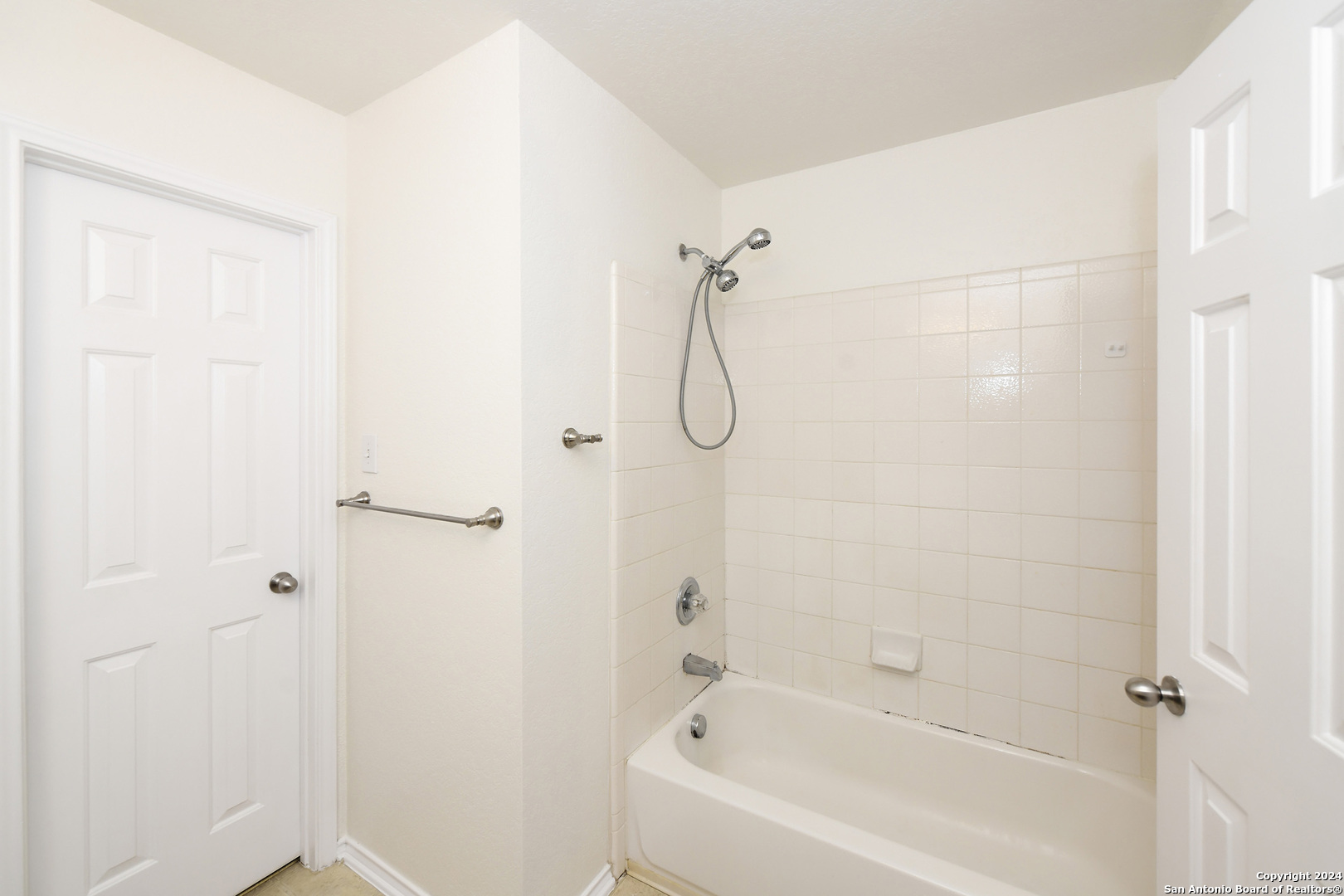 16134 Branching Oaks San Antonio TX 78247