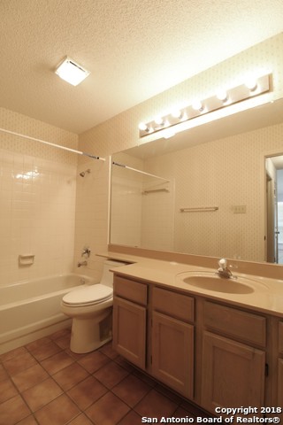 5887 Spring Cabin San Antonio TX 78247